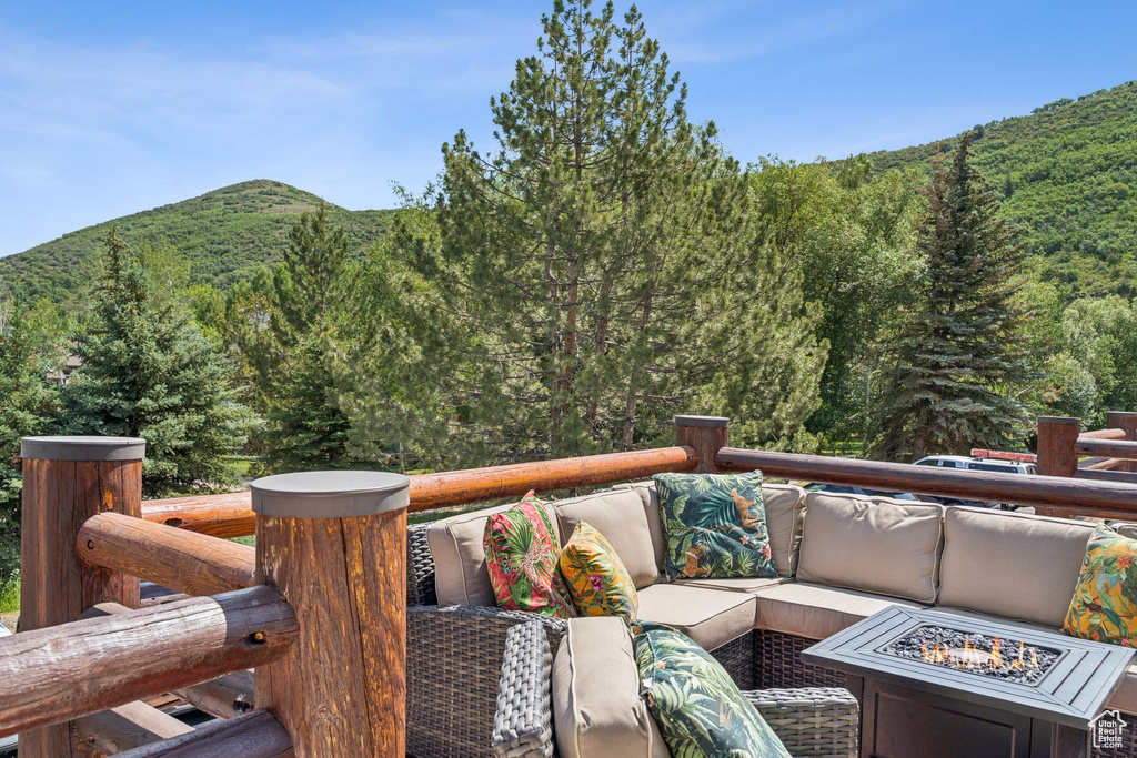 Photo 54 for MLS #2114020 at 1955 Deer Valley Dr #302