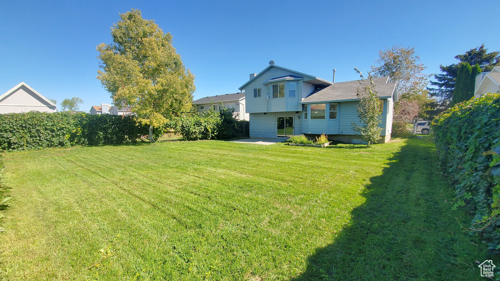 6928 S BEARGRASS RD West Jordan, UT 84081