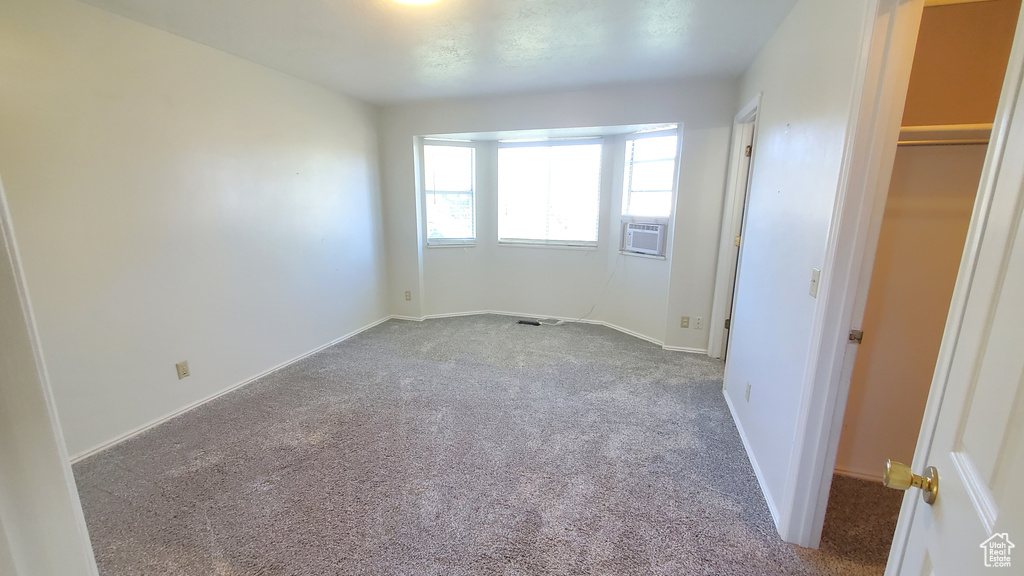 6928 S BEARGRASS RD West Jordan, UT 84081