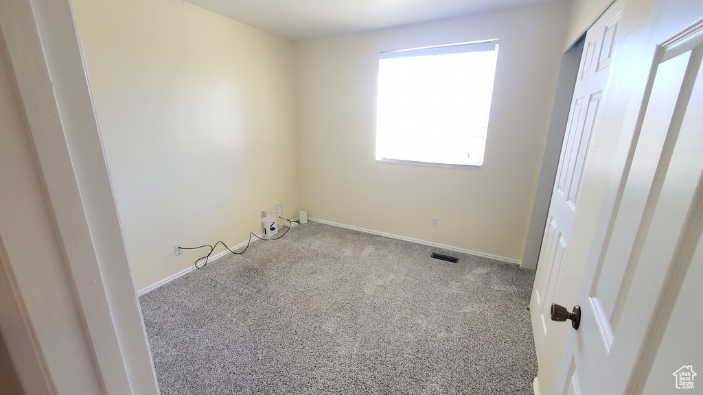 6928 S BEARGRASS RD West Jordan, UT 84081