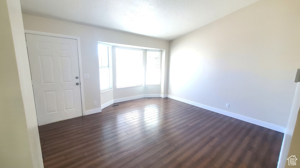 6928 S BEARGRASS RD West Jordan, UT 84081