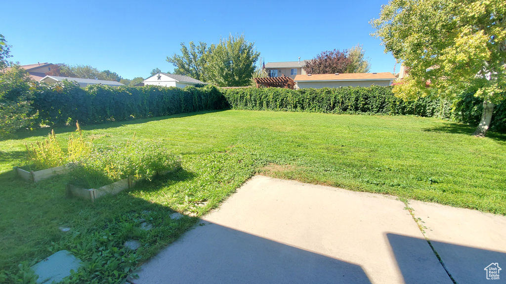 6928 S BEARGRASS RD West Jordan, UT 84081