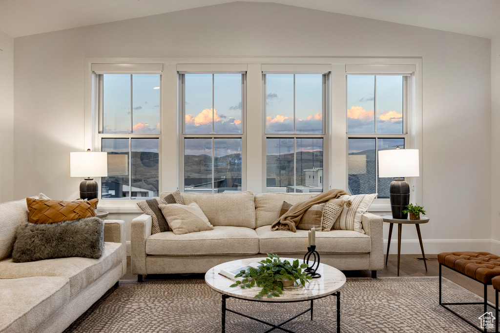 Photo 8 for MLS #2114035 at 2738 Ledger Way