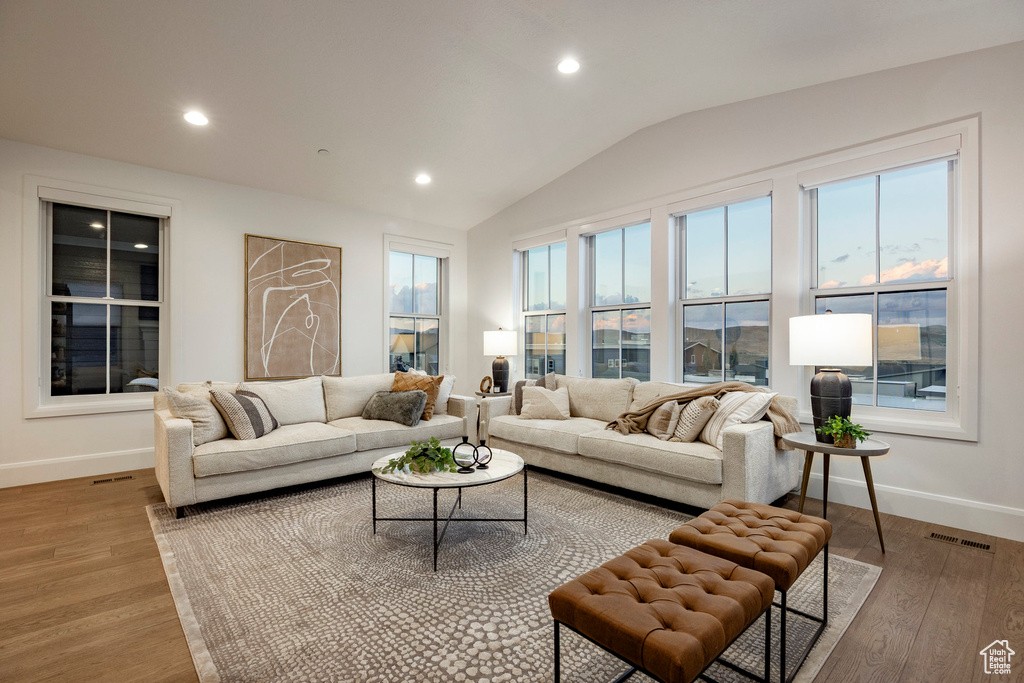 Photo 15 for MLS #2114035 at 2738 Ledger Way