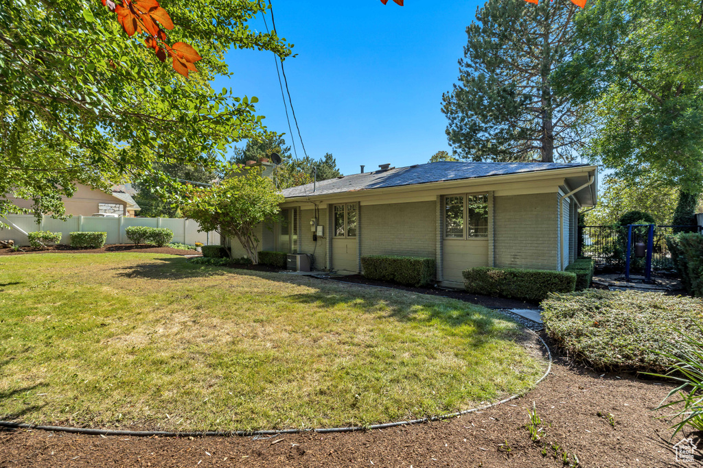 2035 E RIBBON LN Holladay, UT 84117