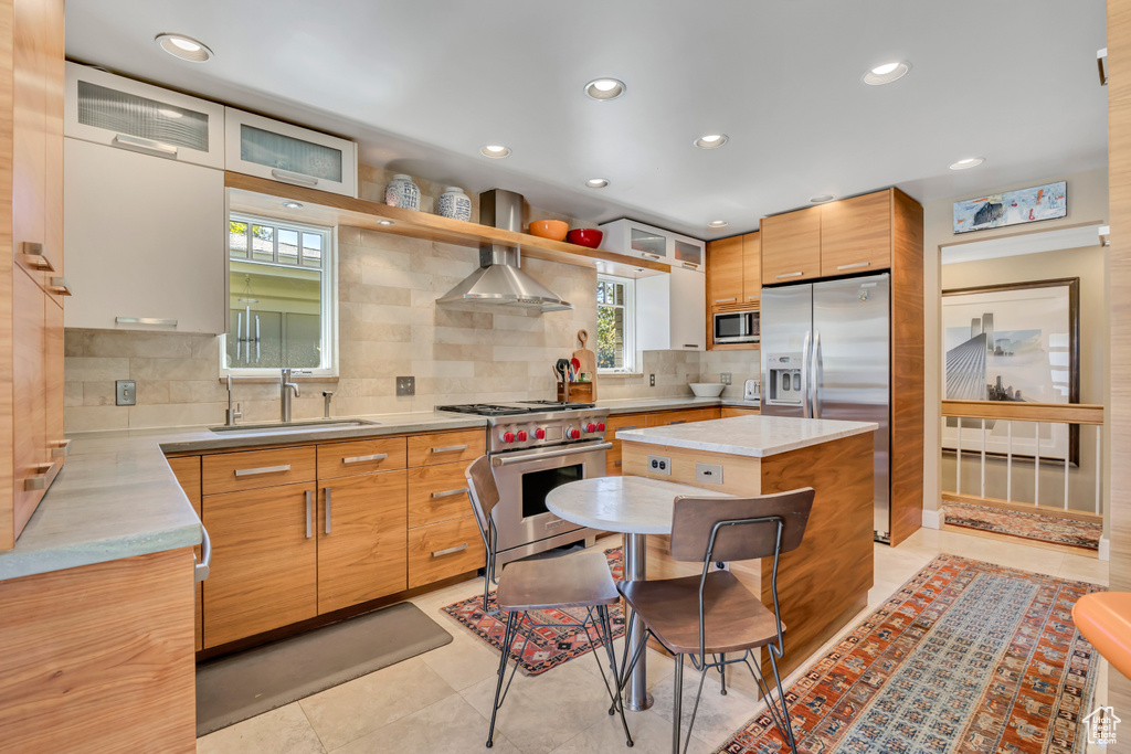 2035 E RIBBON LN Holladay, UT 84117