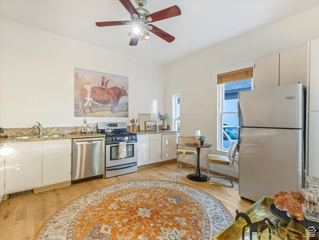 156 S DOOLEY CT Salt Lake City, UT 84102
