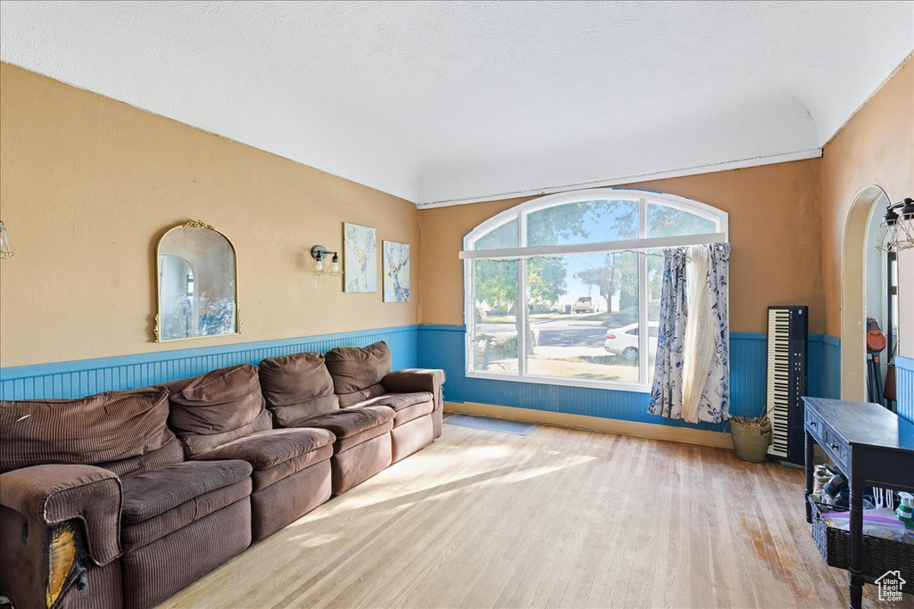 236 S TREMONT ST Tremonton, UT 84337