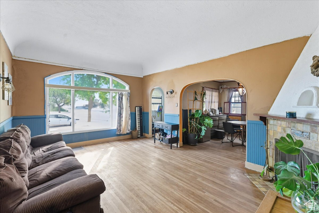 236 S TREMONT ST Tremonton, UT 84337