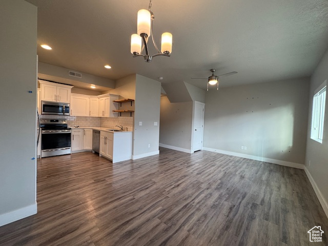 Photo 2 for MLS #2114059 at 2273 W 2710 South #282
