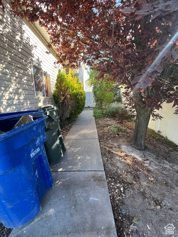 5133 W VILLAGE WOOD DR West Valley City, UT 84120