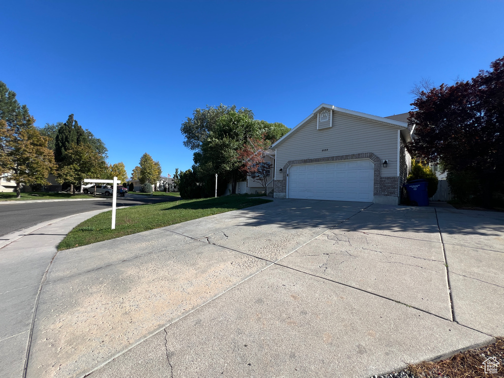 5133 W VILLAGE WOOD DR West Valley City, UT 84120