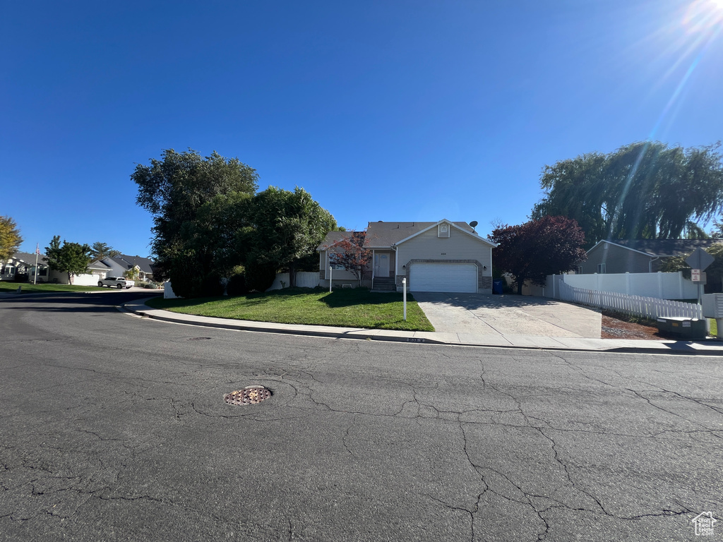 5133 W VILLAGE WOOD DR West Valley City, UT 84120