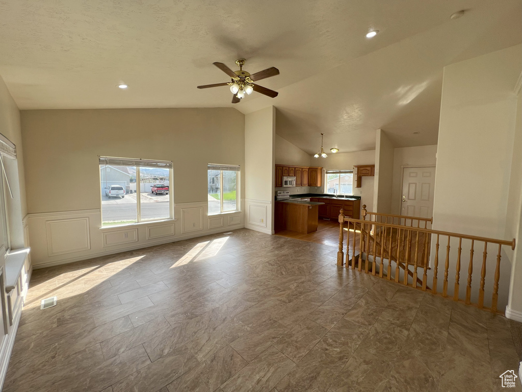 598 W SADDLEBROOK DR Payson, UT 84651