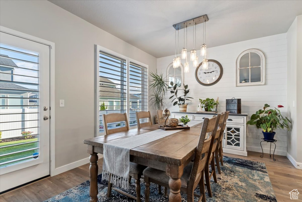 Photo 8 for MLS #2114097 at 1538 W Oakbrook Dr