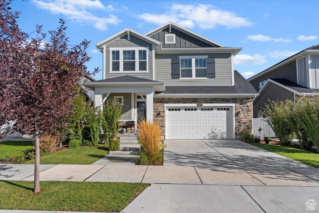 Photo 1 for MLS #2114097 at 1538 W Oakbrook Dr
