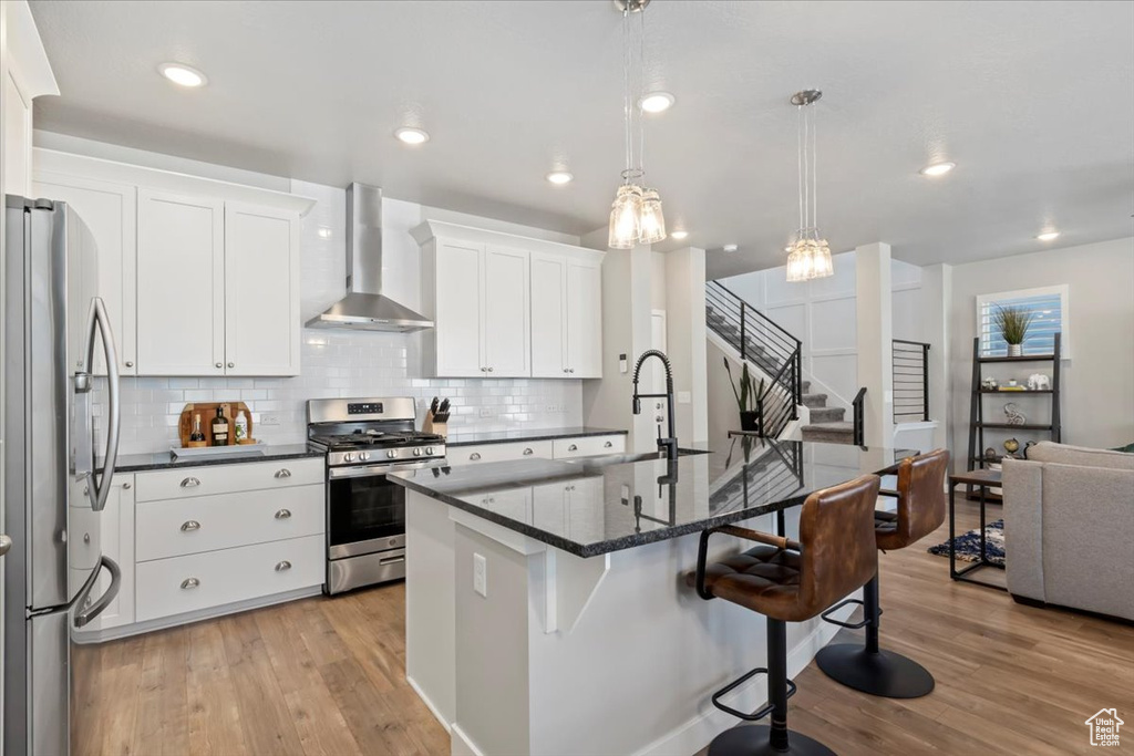Photo 12 for MLS #2114097 at 1538 W Oakbrook Dr