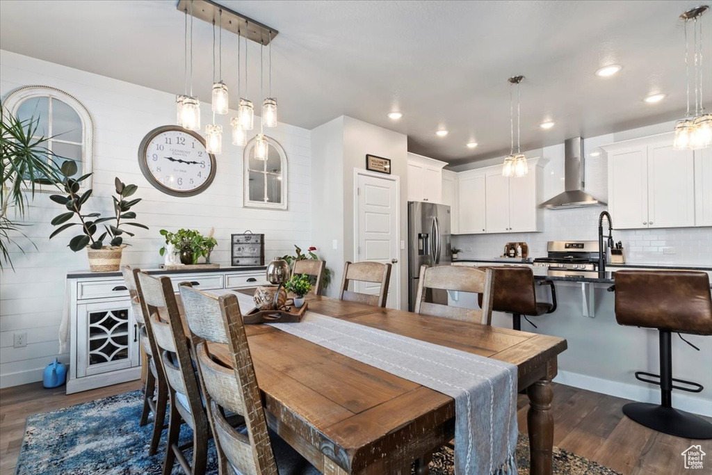 Photo 9 for MLS #2114097 at 1538 W Oakbrook Dr