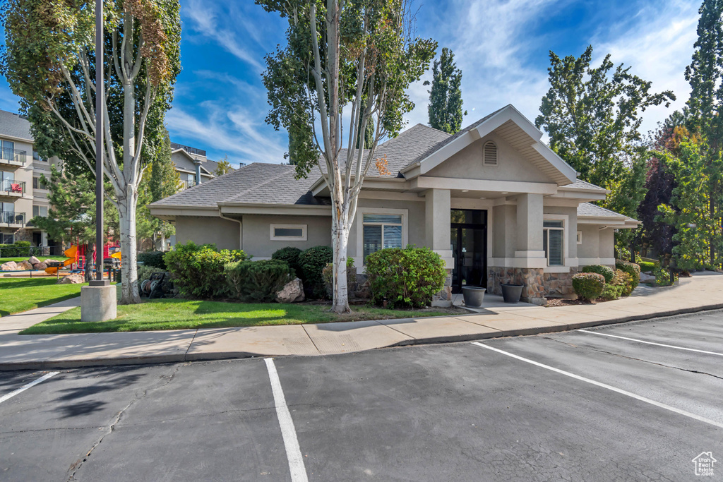 1205 E PRIVOT DR #102 Cottonwood Heights, UT 84121