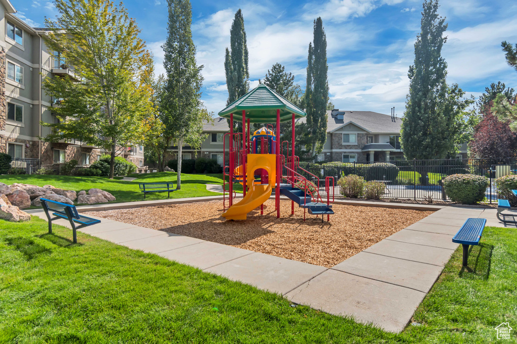 1205 E PRIVOT DR #102 Cottonwood Heights, UT 84121