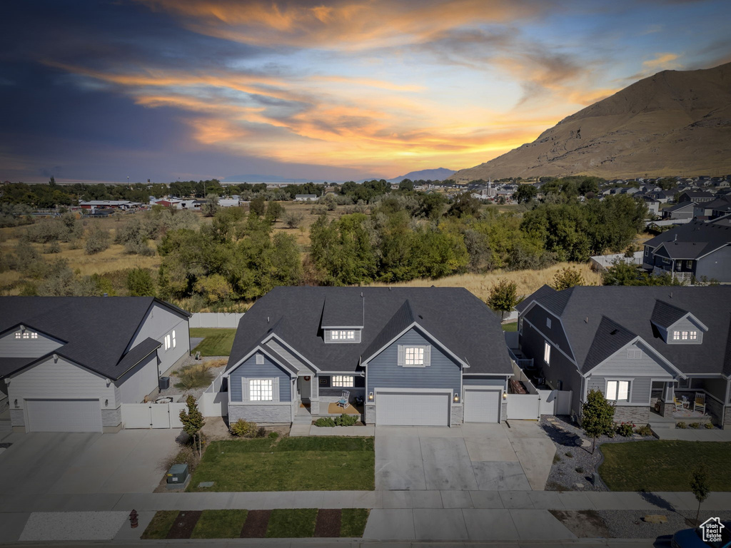 1897 E ROCK HOLLOW RD Lake Point, UT 84074