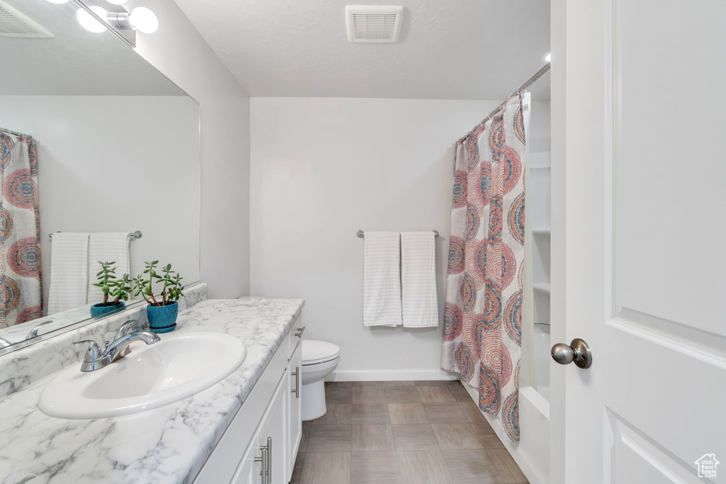 1897 E ROCK HOLLOW RD Lake Point, UT 84074