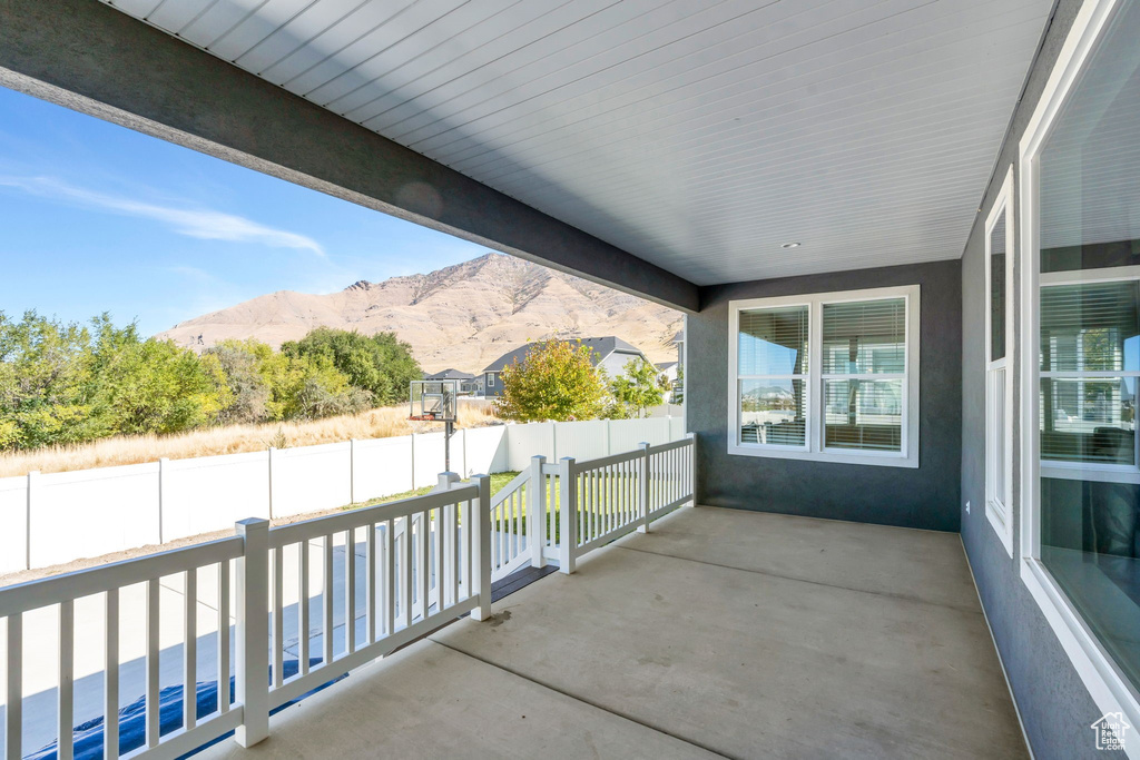 1897 E ROCK HOLLOW RD Lake Point, UT 84074