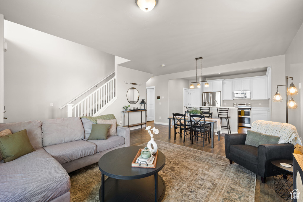Photo 5 for MLS #2114109 at 1064 W Narrows Ln