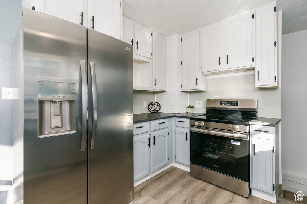 Photo 14 for MLS #2114127 at 834 Highland Blvd