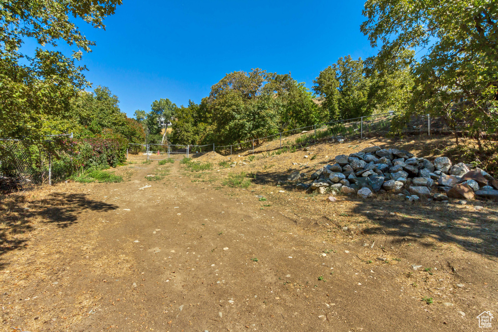 Photo 50 for MLS #2114132 at 358 Eastoaks Dr