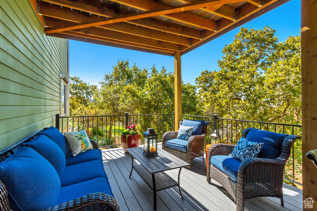 Photo 42 for MLS #2114132 at 358 Eastoaks Dr