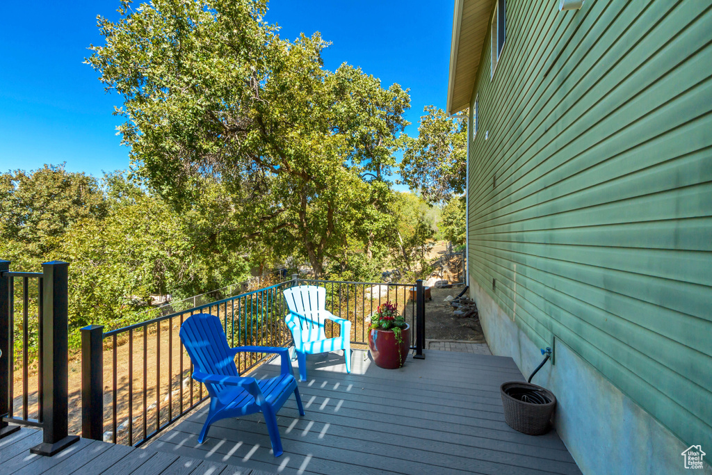 Photo 45 for MLS #2114132 at 358 Eastoaks Dr