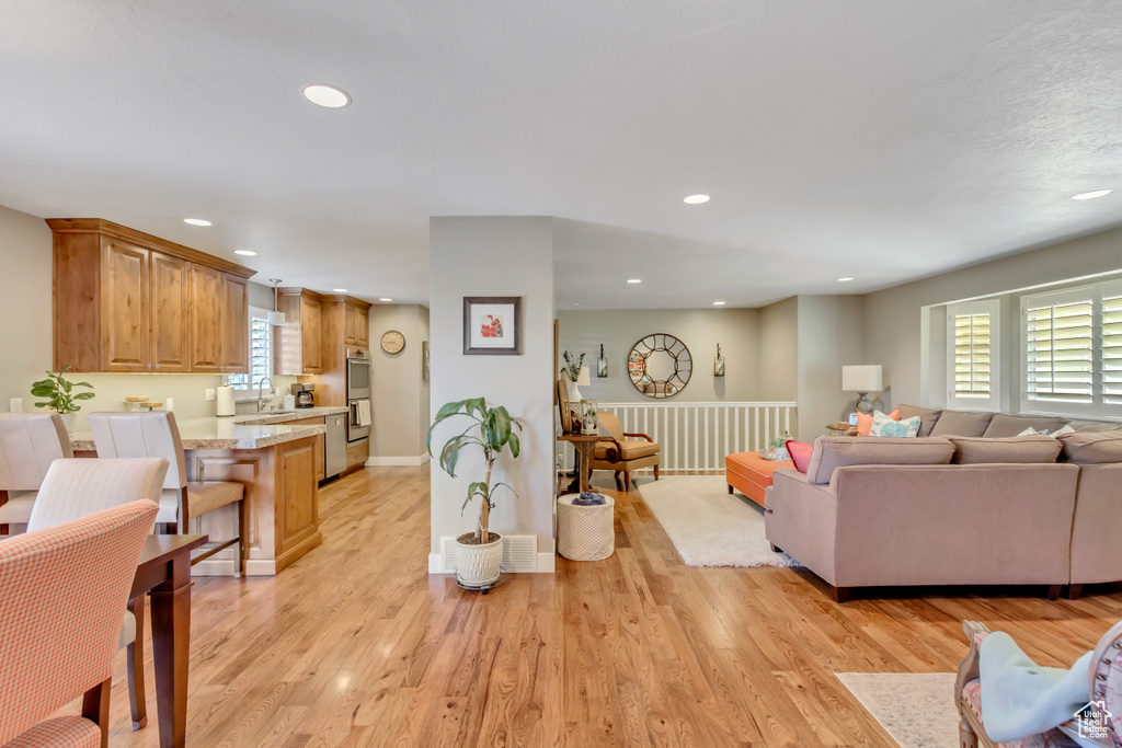 Photo 9 for MLS #2114132 at 358 Eastoaks Dr