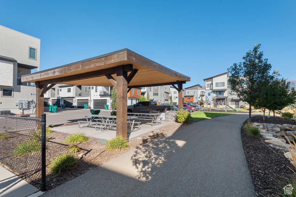 2211 N 525 W Layton, UT 84041