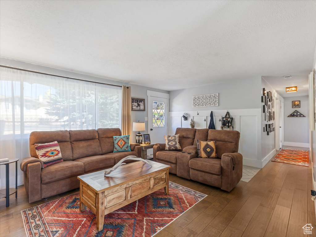 Photo 4 for MLS #2114141 at 820 E Chalk Creek Rd