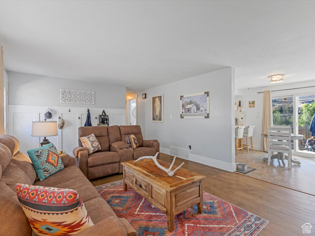 Photo 5 for MLS #2114141 at 820 E Chalk Creek Rd