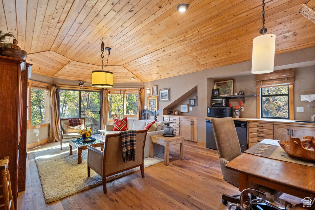 Photo 35 for MLS #2114148 at 3003 E Elk Way