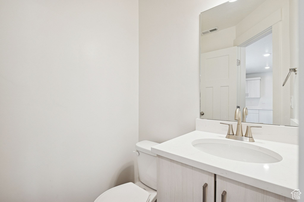 Photo 10 for MLS #2114163 at 1615 N Angel St #I