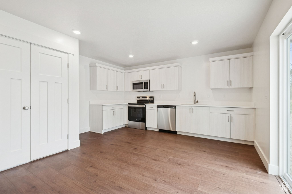 Photo 8 for MLS #2114163 at 1615 N Angel St #I