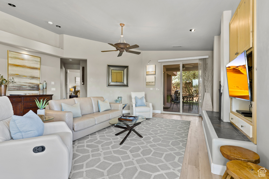 Photo 6 for MLS #2114190 at 2655 W Pioneer Pkwy #2