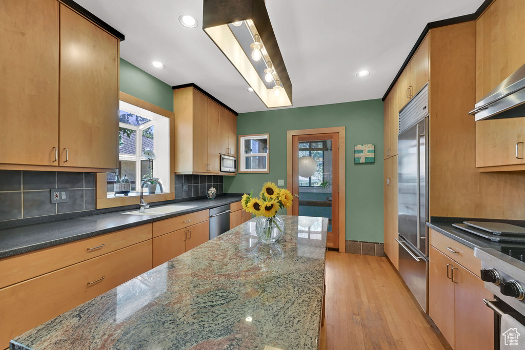 928 S 1500 ST Salt Lake City, UT 84105