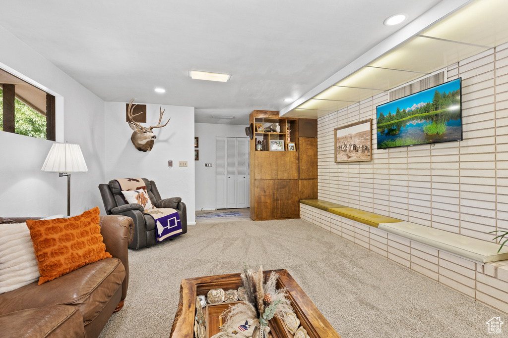 Photo 6 for MLS #2114206 at 231 S Main St