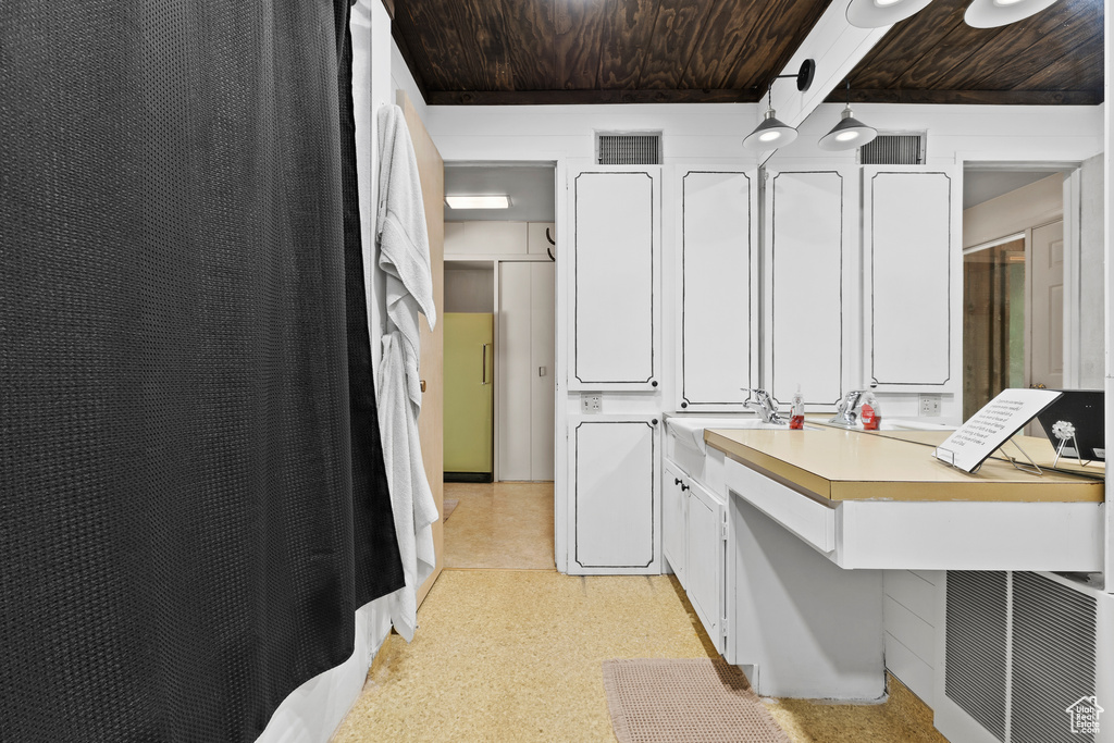 Photo 20 for MLS #2114206 at 231 S Main St