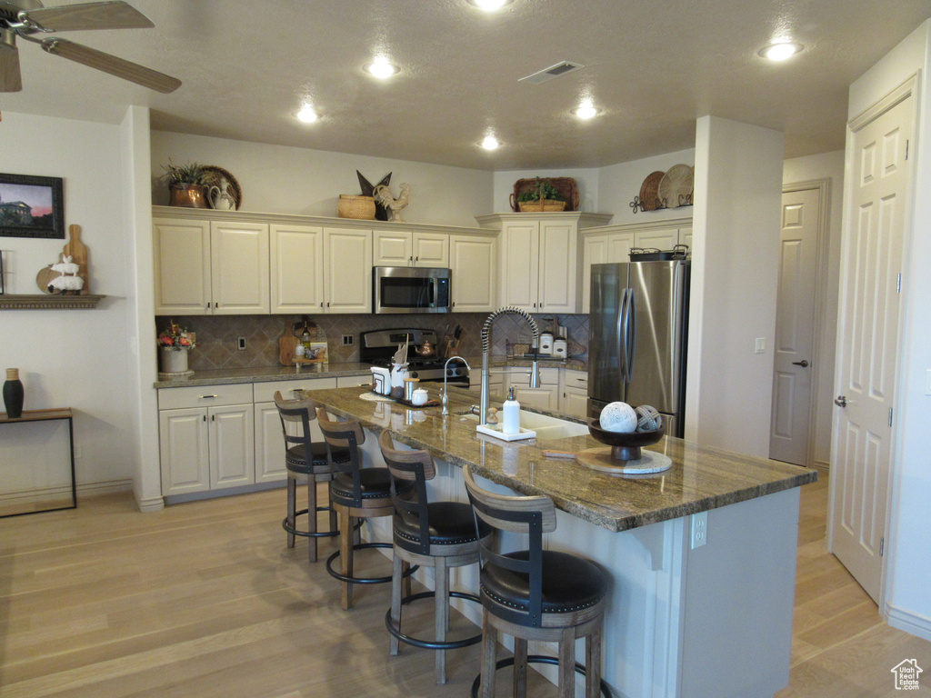 Photo 18 for MLS #2114243 at 1361 W Red Butte