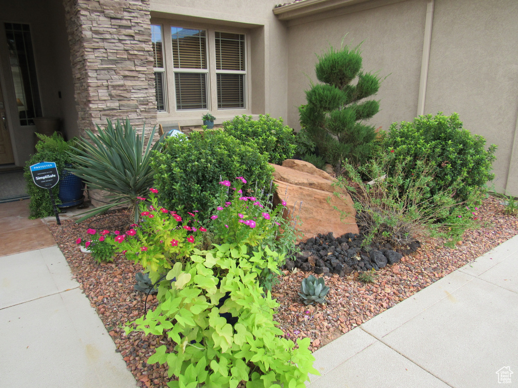 Photo 11 for MLS #2114243 at 1361 W Red Butte