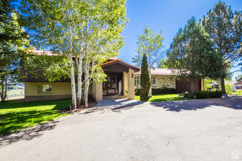 1437 S VERNAL AVE Vernal, UT 84078