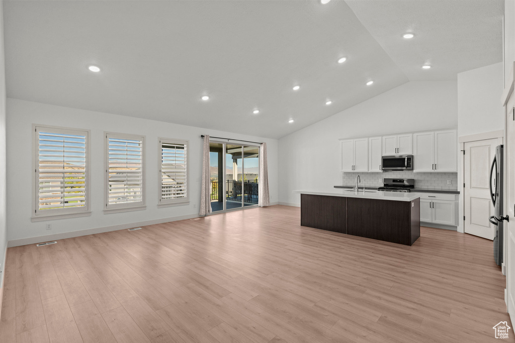 Photo 9 for MLS #2114254 at 85 N Parkside Loop
