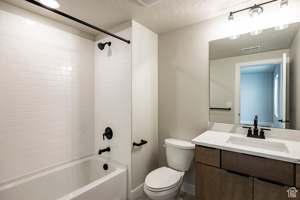 Photo 28 for MLS #2114258 at 2832 E Hayloft Ln #214