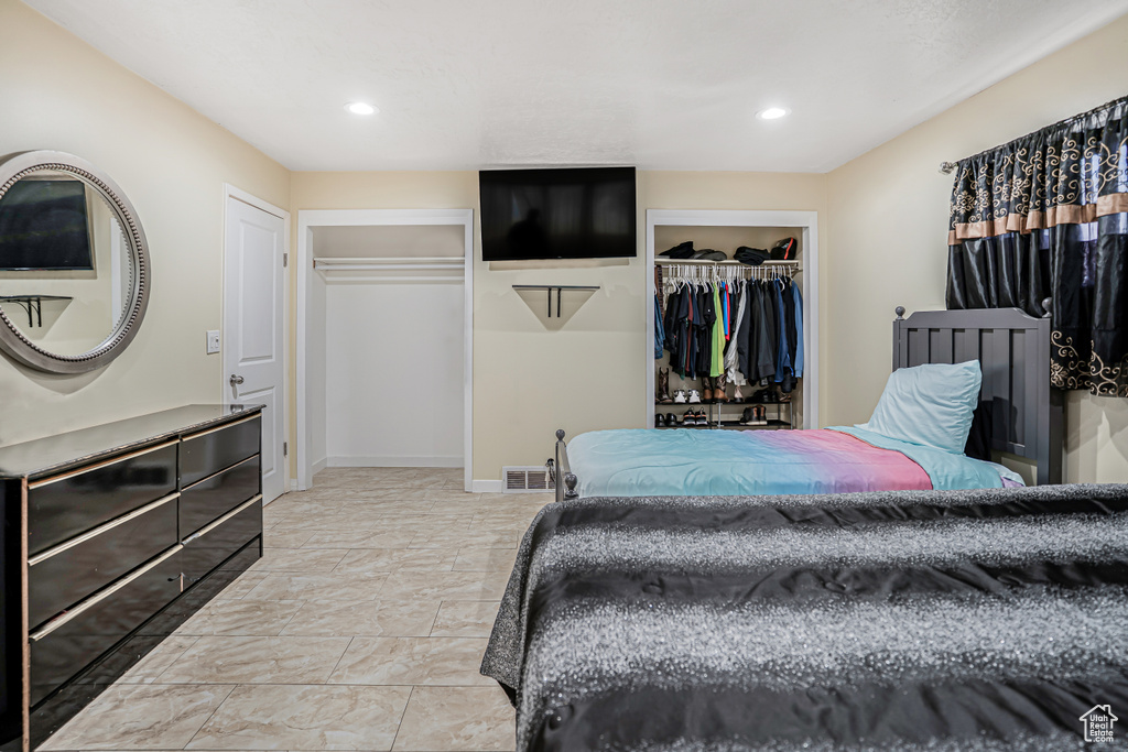 Photo 11 for MLS #2114261 at 45 W Crystal Ave