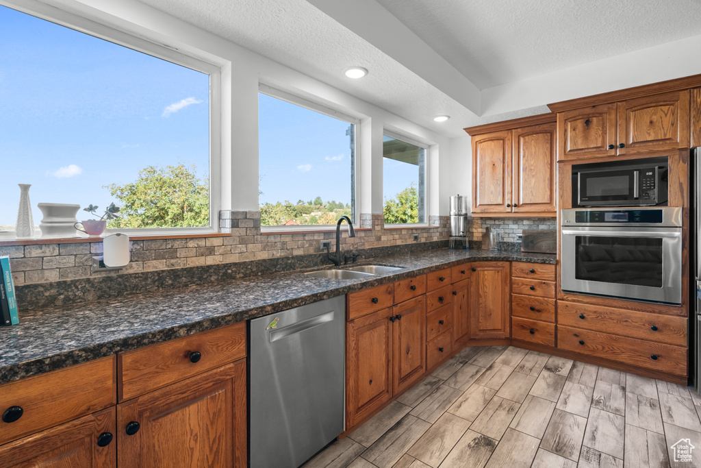 Photo 14 for MLS #2114274 at 6124 Osmond Dr